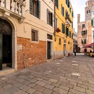  Apartment Glass House - Loft 2 Minutes To Rialto Bridge & View Italy
