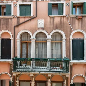 Apartmán San Polo Canal View By Wonderful Italy, Benátky